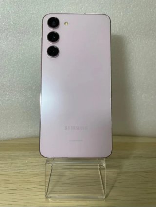 Samsung Galaxy S23 Plus rosa.