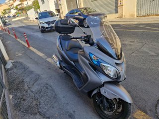 Suzuki Burgman 400 - Maxi Scooter Automática 2015