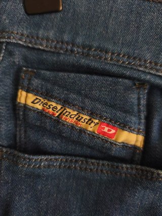 Pantalones vaqueros jeans tejanos Diesel