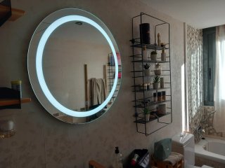 Espejo de baño ovalado con luz LED
