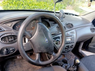 Ford Focus 2000