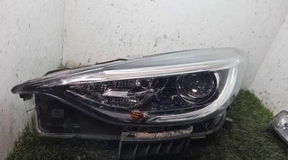 260605da5b faro infiniti q30 - 1 generacion 228931