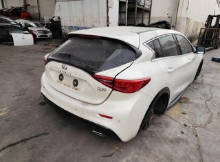 260605da5b faro infiniti q30 - 1 generacion 228931