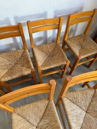Conjunto de 8 sillas de madera y yute