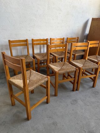 Conjunto de 8 sillas de madera y yute