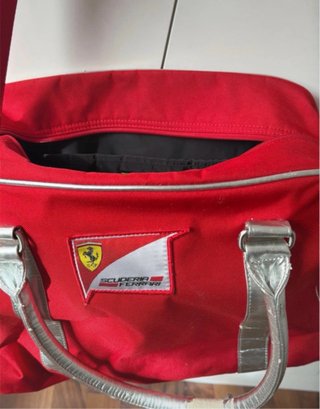 Bolsa de viaje/deporte Ferrari Roja