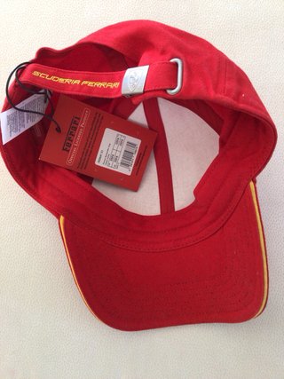 Gorra Ferrari Roja Nueva