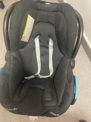 Cochecito Bebé Confort Loola + Capazo + Maxi-Cosi