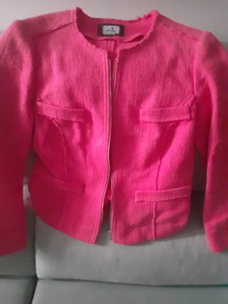 Chaqueta corta con cremallera equivale a SM