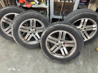 4 Llantas Chrysler 300C 235/60R18
