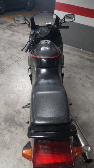 Kawasaki GPX 750R