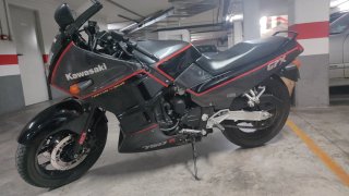 Kawasaki GPX 750R