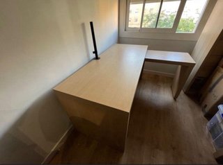 Escritorio IKEA madera claro