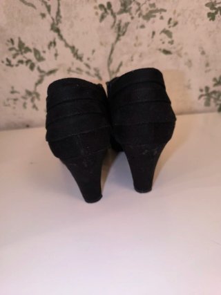 Botines negros tacón bajo