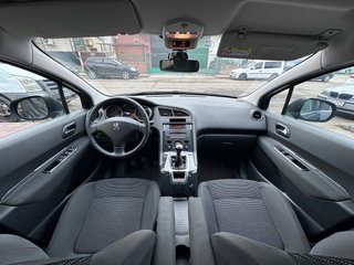 Peugeot 5008 2013