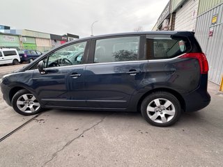 Peugeot 5008 2013