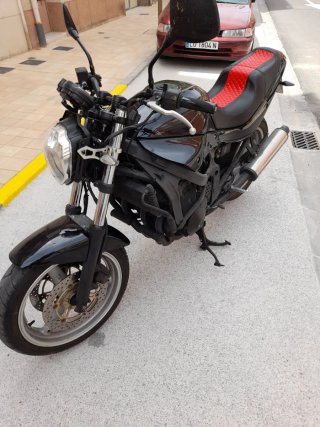 Moto Naked TRANFORMADA BASE SUZUKI GSXF 750