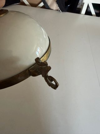 Lámpara de mesa porcelana y metal Bronce.