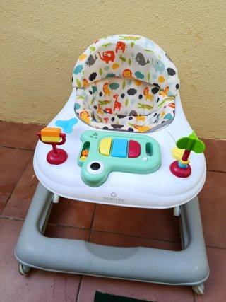 Andador bebé con actividades