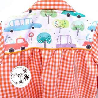 Bata escolar divertida coches
