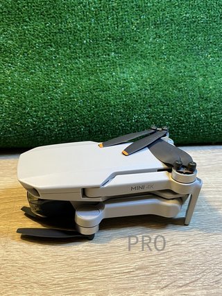 Pacchetto DJI Mini 4K con fotocamera