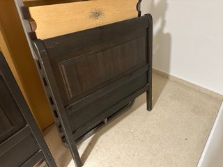 Due testate in legno di pino