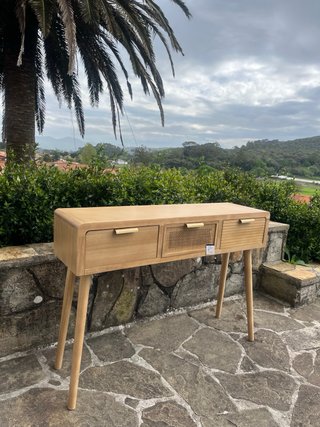 Consola de madera NUEVA