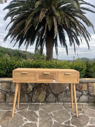 Consola de madera NUEVA