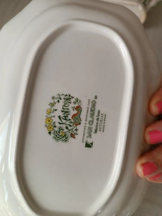 San Claudio Plato y Salsera Kantong