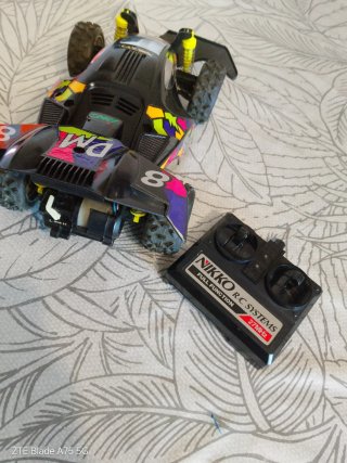 Coche RC Nikko Dictador Midi 8