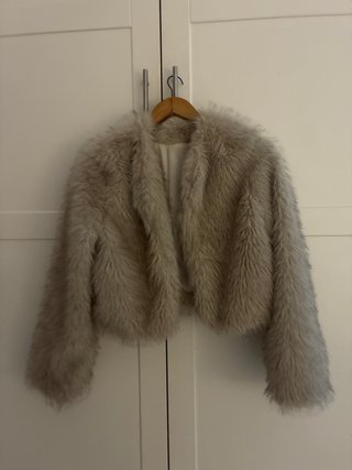 Abrigo pelo SHEIN beige/gris. Precio negociable.