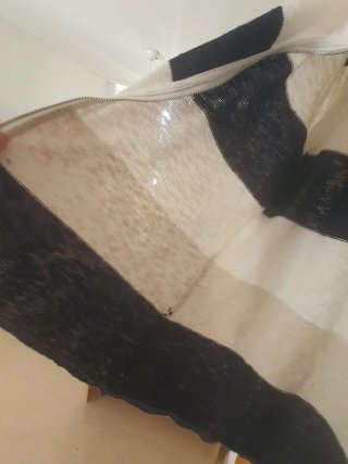 Chaqueta  Hilo Beige y Negro xxl  pequeña seria xl