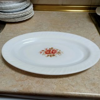 Arcopal Vajilla vintage Flores Rosas Sin Usar