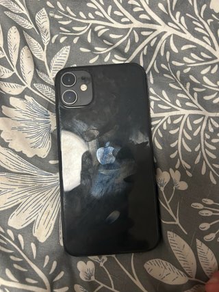 iPhone 11 Batería al 76%