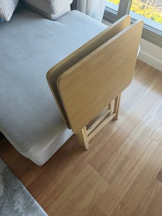 Mesa auxiliar plegable para sofá