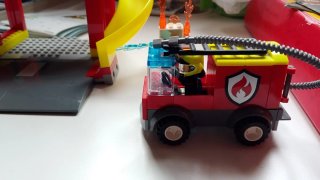 Lego Camión de Reciclaje y Figuras