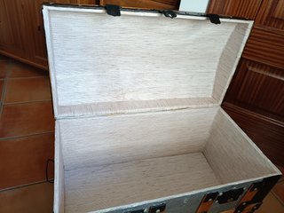Baúl antiguo restaurado metal/madera, 77x42 cm