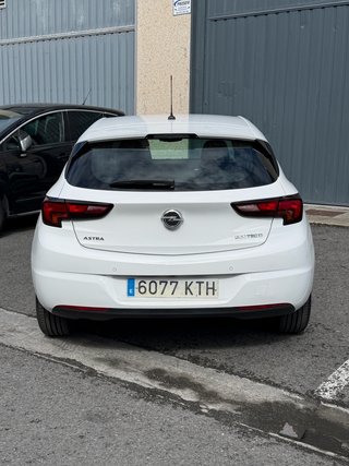 Opel Astra 2019 110cv IVA DEDUCIBLE