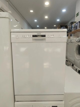 Nevera Edesa, Lavadora LG, Lavavajillas Siemens