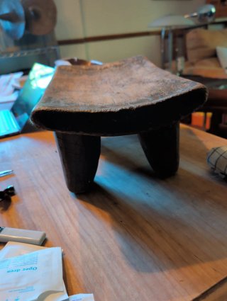 Banqueta Lobi África madera