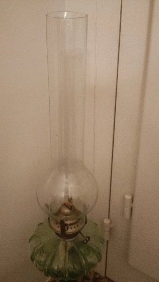 Lampada a olio in vetro verde