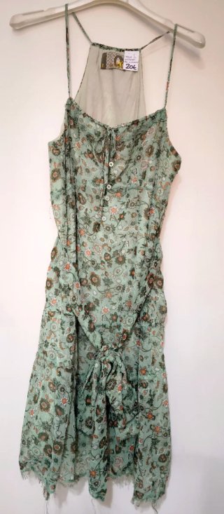 Vestido Koroshi talla L