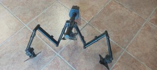 Soporte Triple Monitor VonHaus 17-27 como nuevo