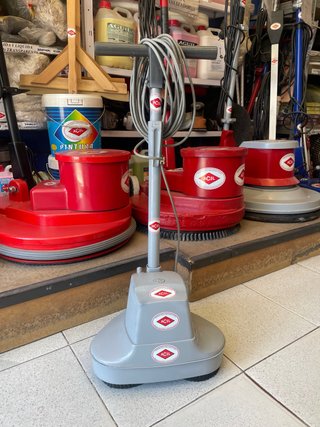 Pulidora abrillantadora ACIL marca lux electrolux