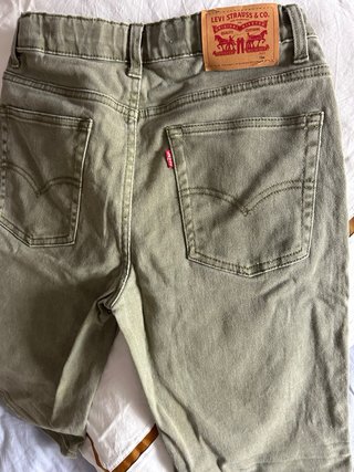 Levi's Vaquero Corto Slim Fit GRIS-oliva 16 AÑOS.