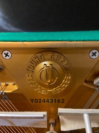 Piano Vertical Young Chang