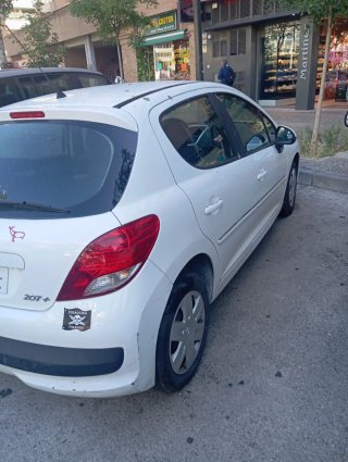 Peugeot 207