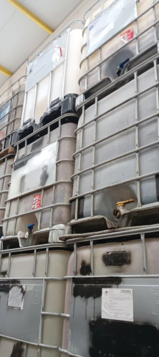 BIDÓN de Plástico 60 Litros con asas y tapa cierre