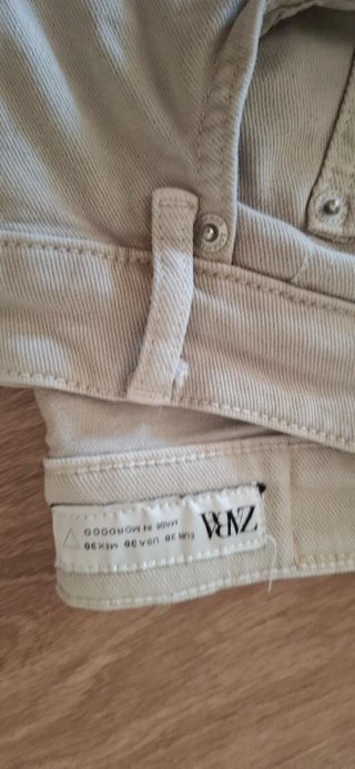 Pantalones cortos Zara beige,talla 40