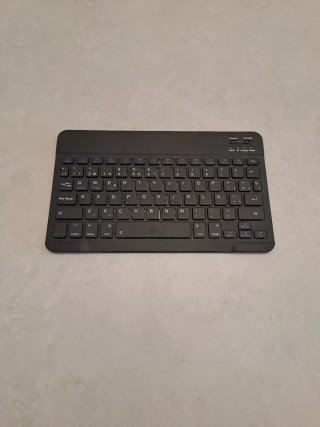 Teclado y Ratón Inalámbricos Negros.